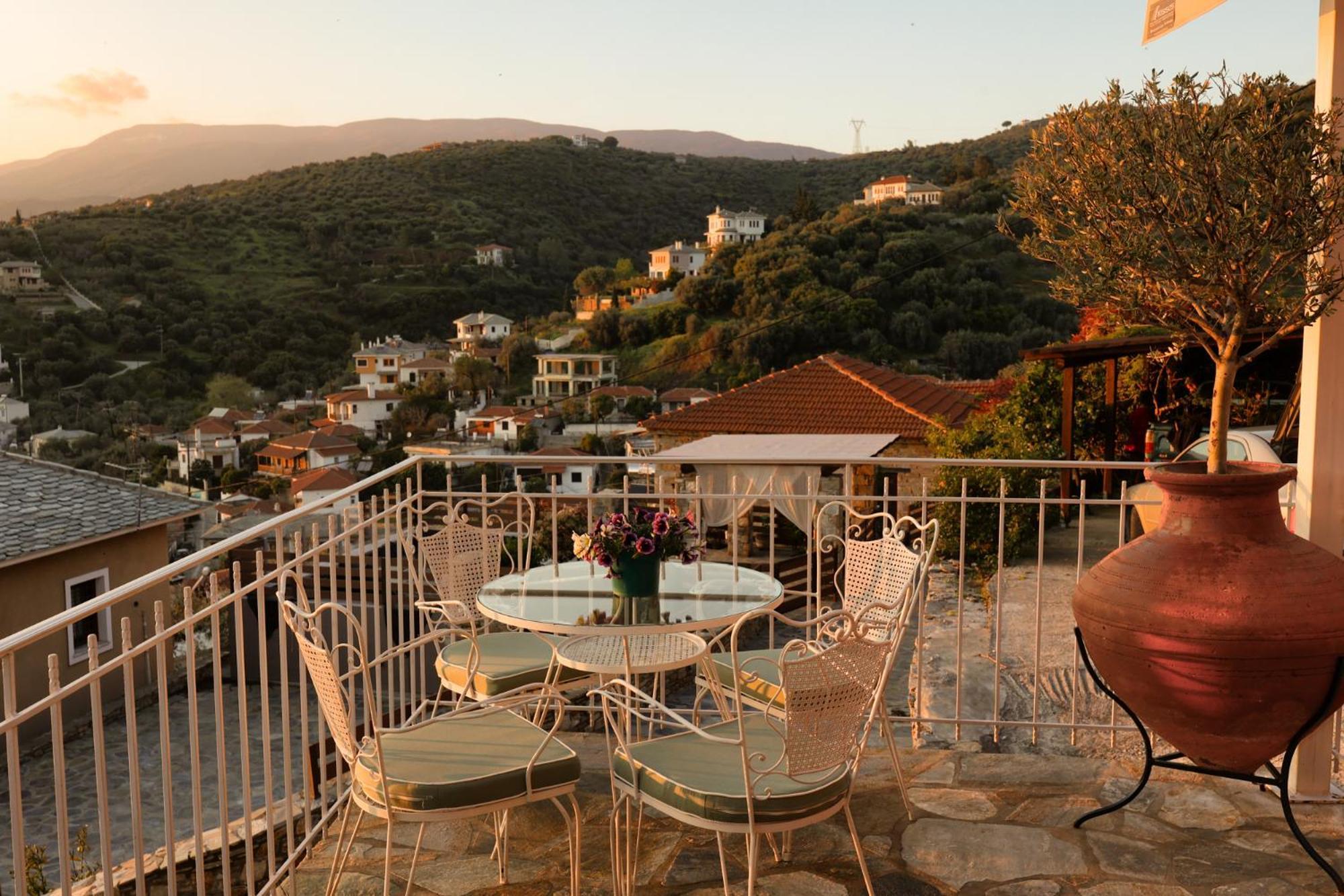 Stone cottage sunset view Áfissos Extérieur photo